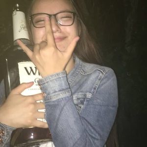 Meet your Posher, Hannah